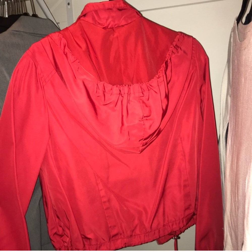 Red rain jacket - Picture 8 of 8